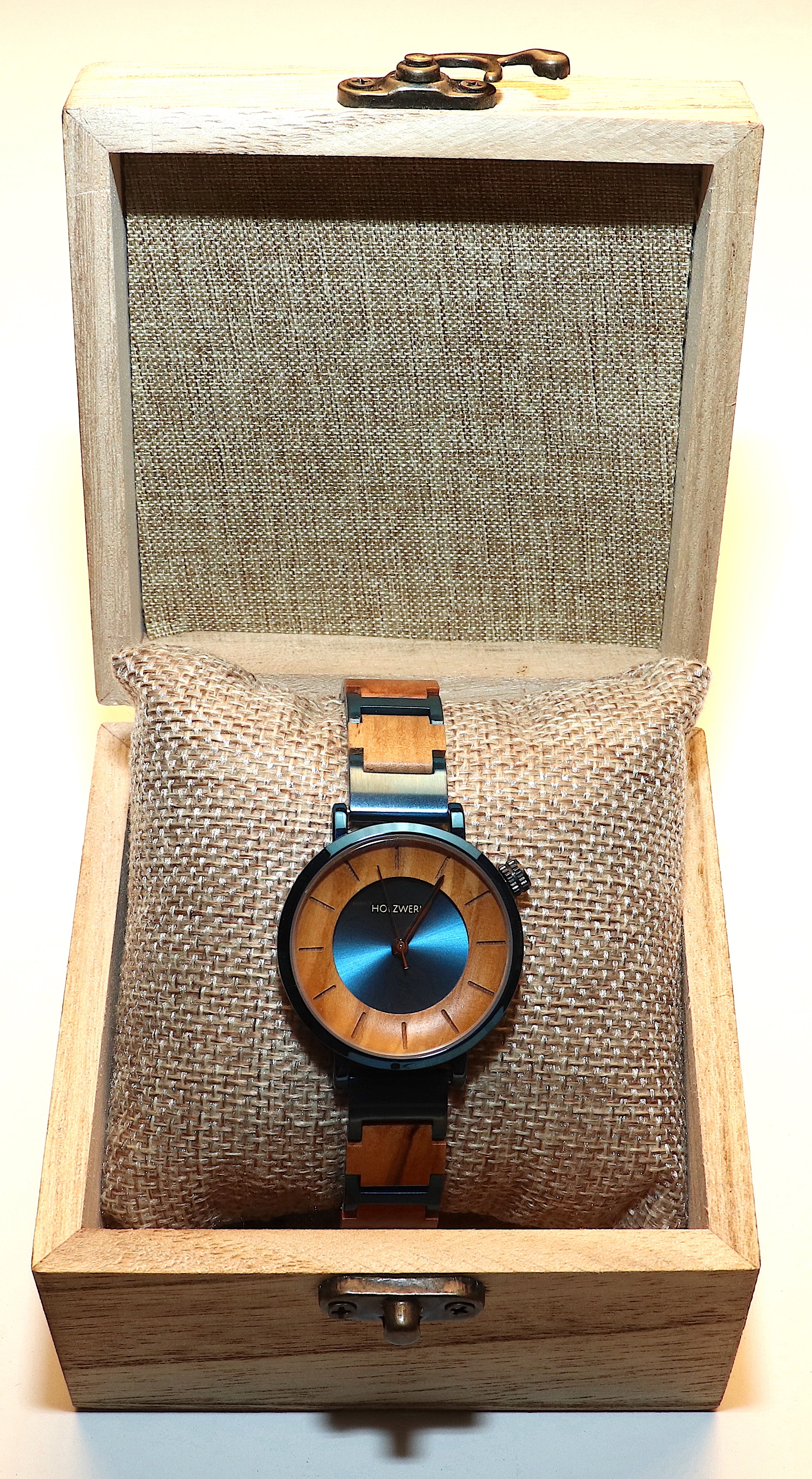 ساعة "فينتو"