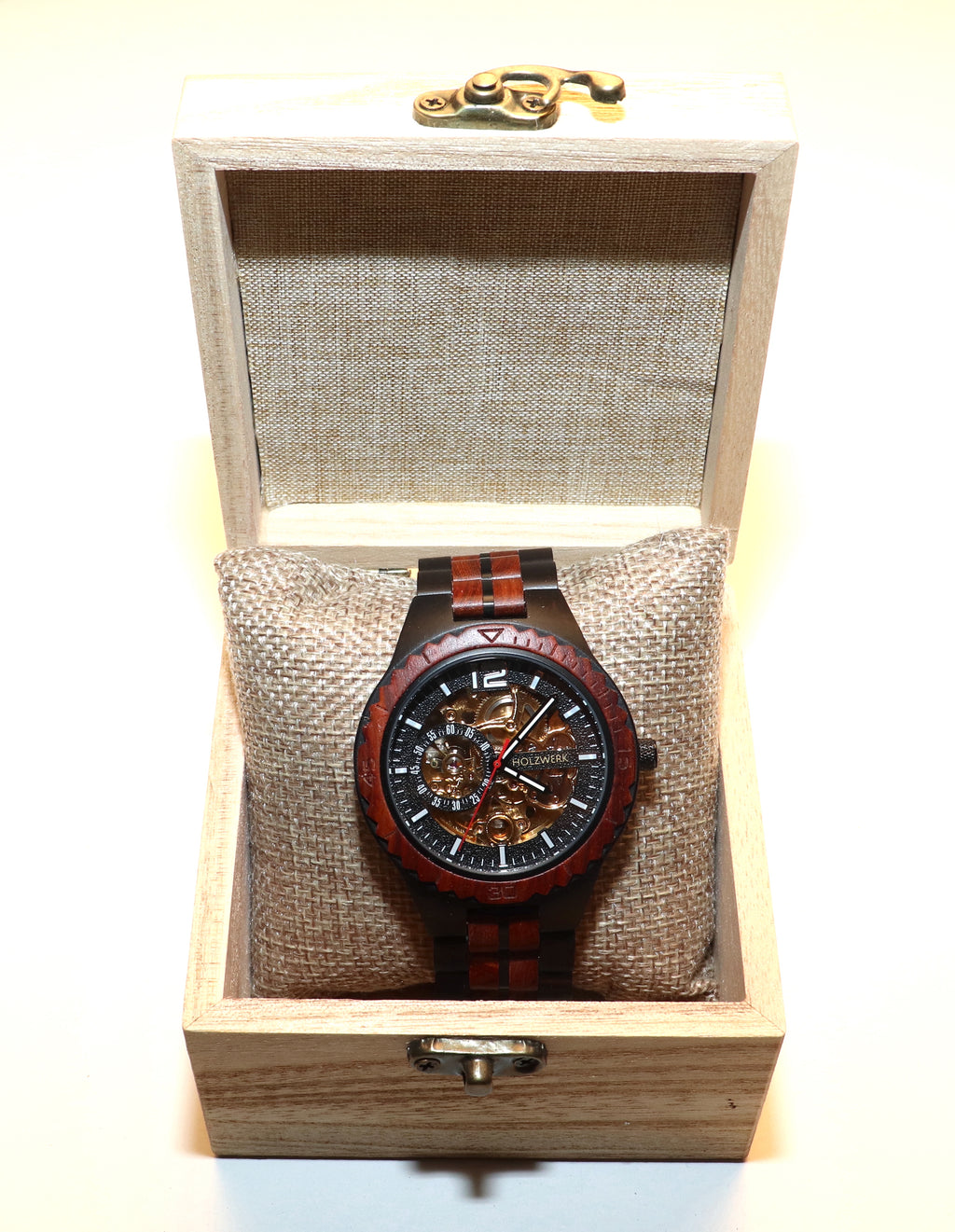 ساعة "إليسيوم روسو للرجال"