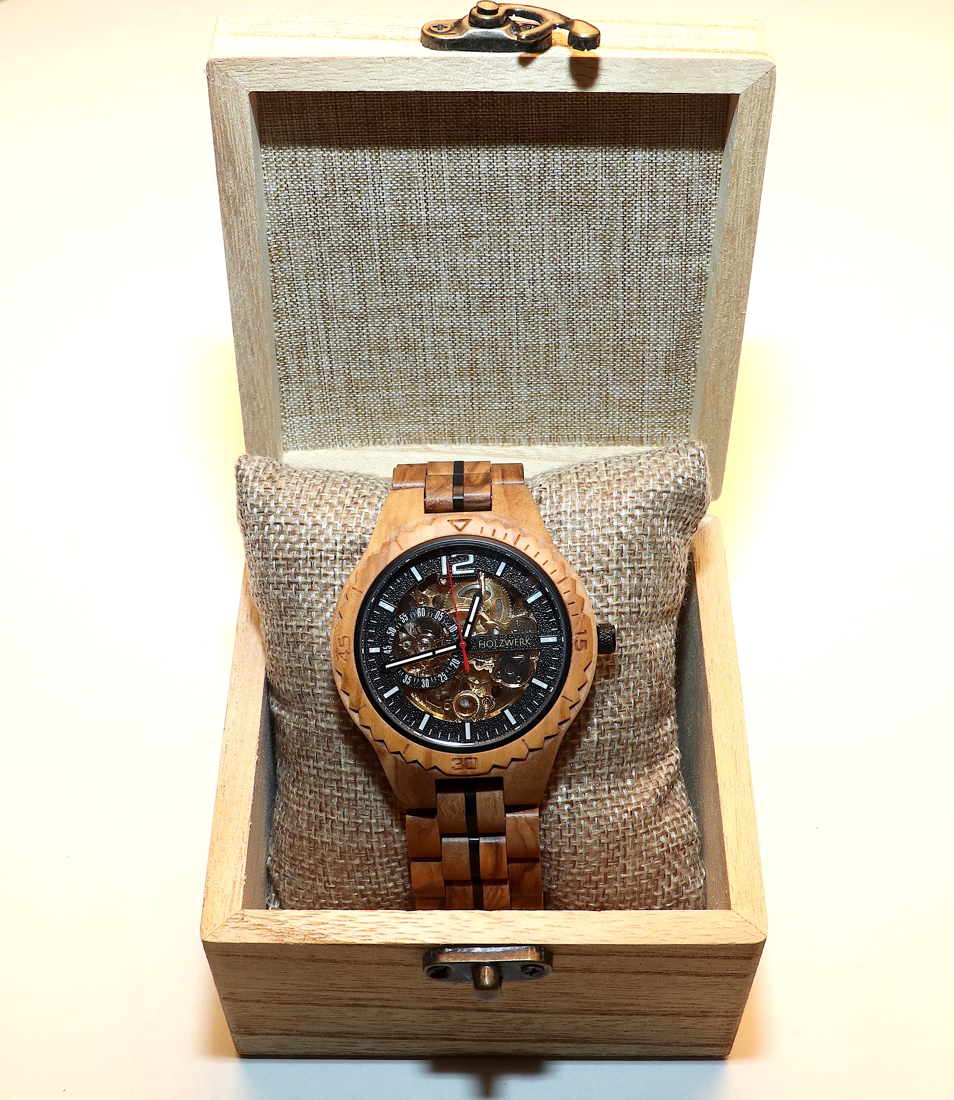 ساعة "إليسيوم أوليفا للرجال"