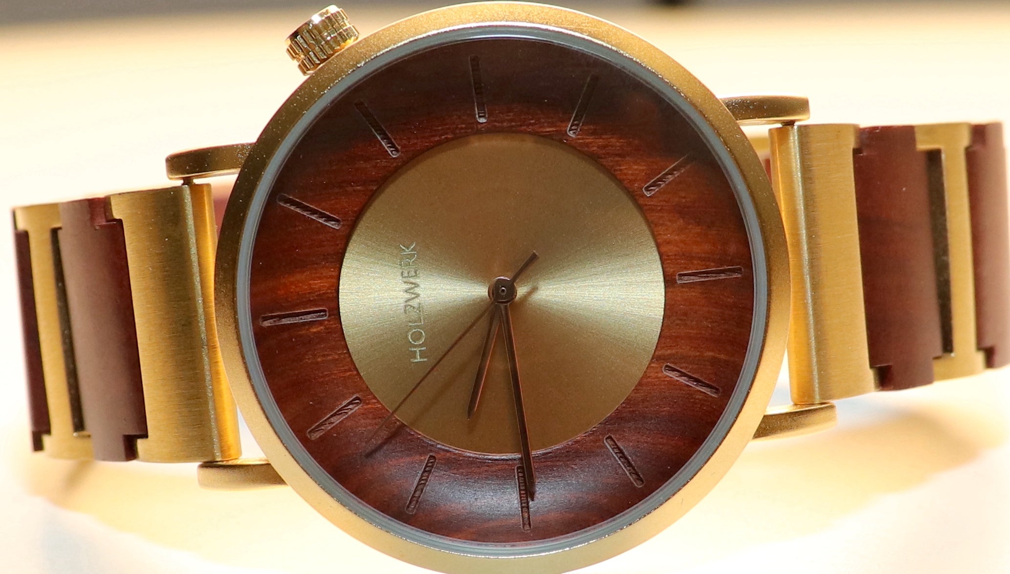 ساعة "سولارو"