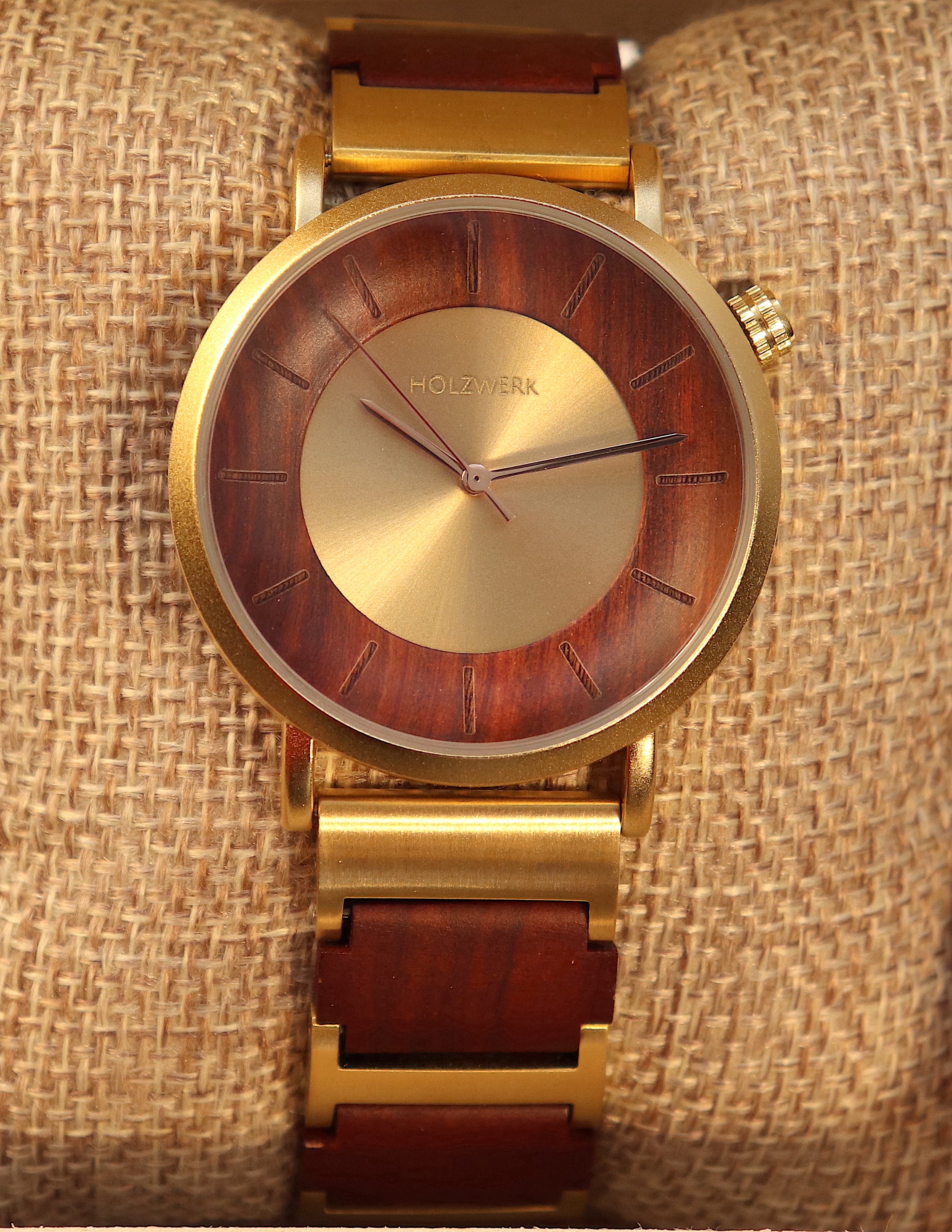 ساعة "سولارو"