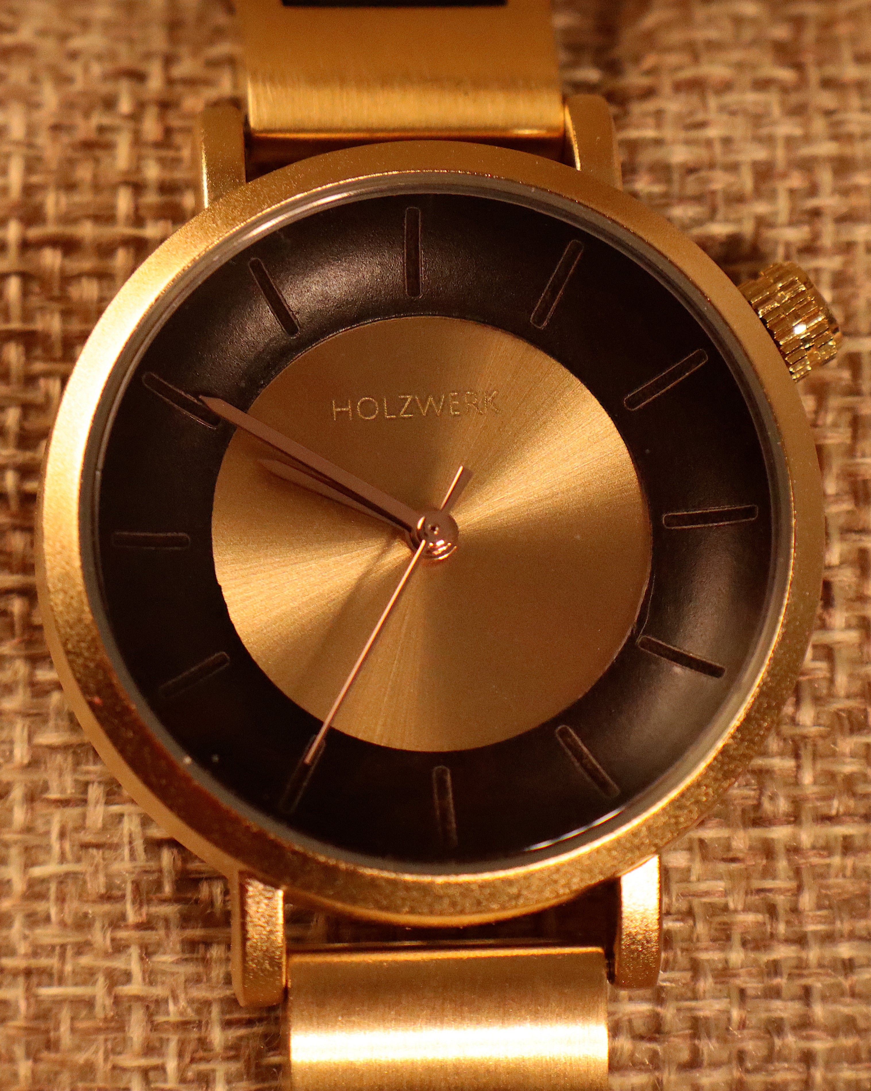 ساعة "لونجا"