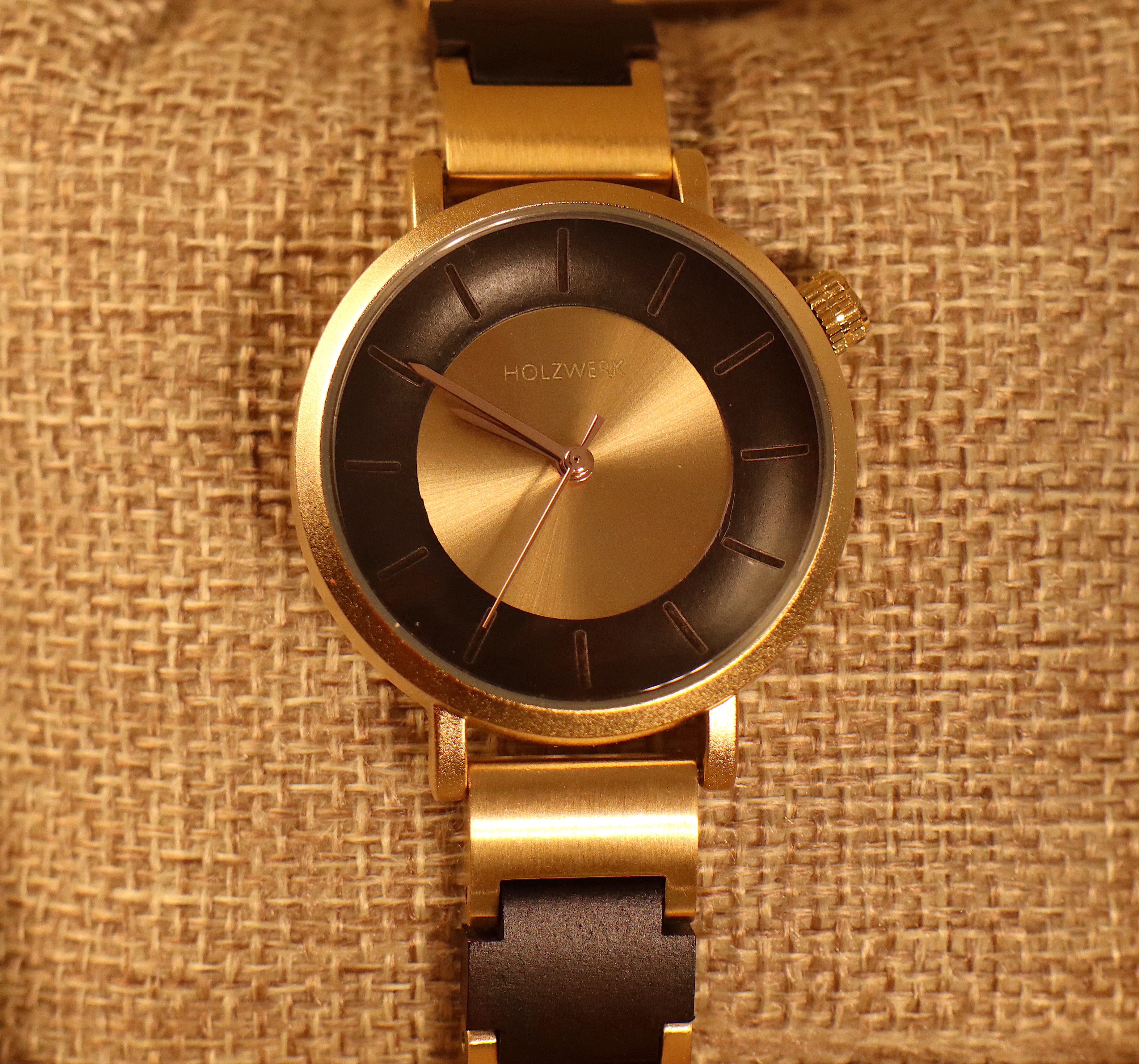 ساعة "لونجا"