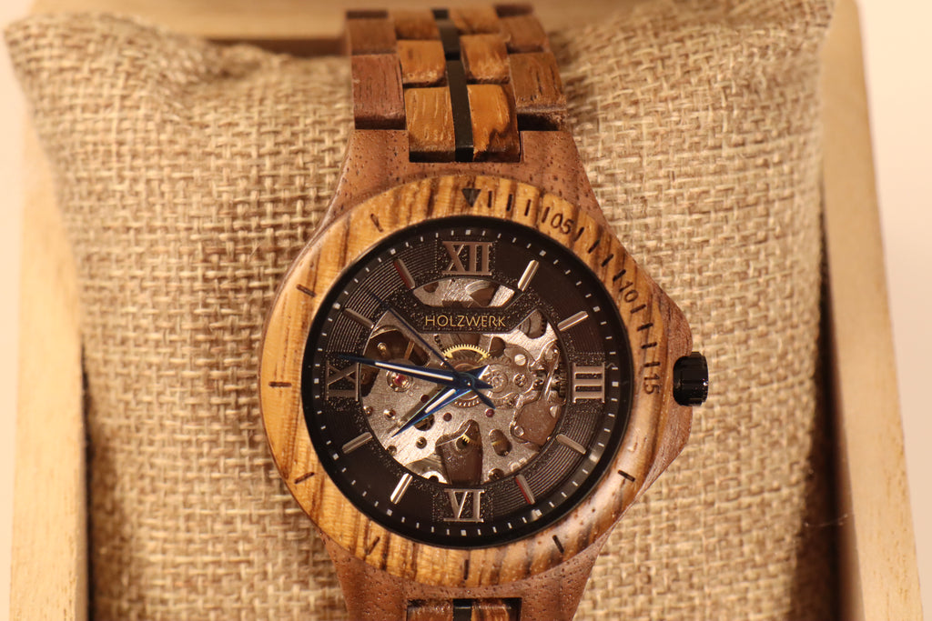 ساعة "Walnut Vivo"