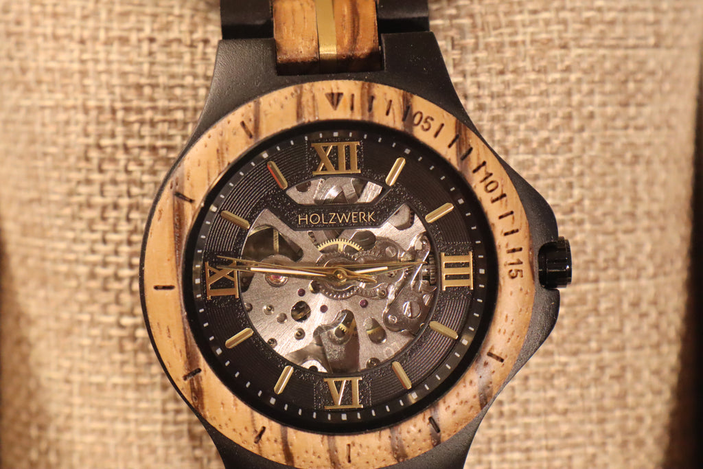 ساعة "ميكانيكال نوار"