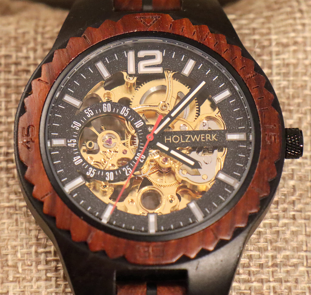 ساعة "إليسيوم روسو للرجال"