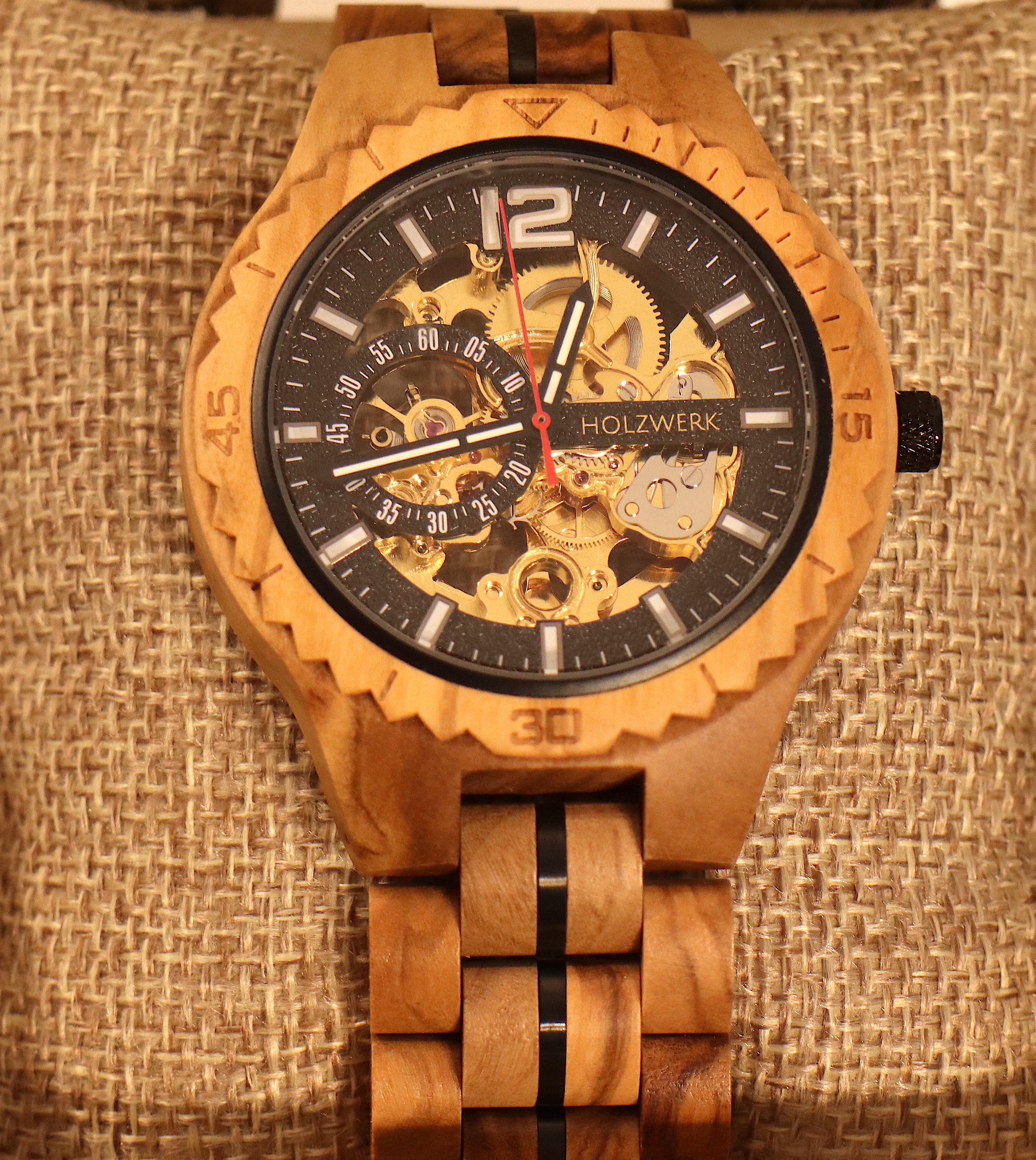 ساعة "إليسيوم أوليفا للرجال"