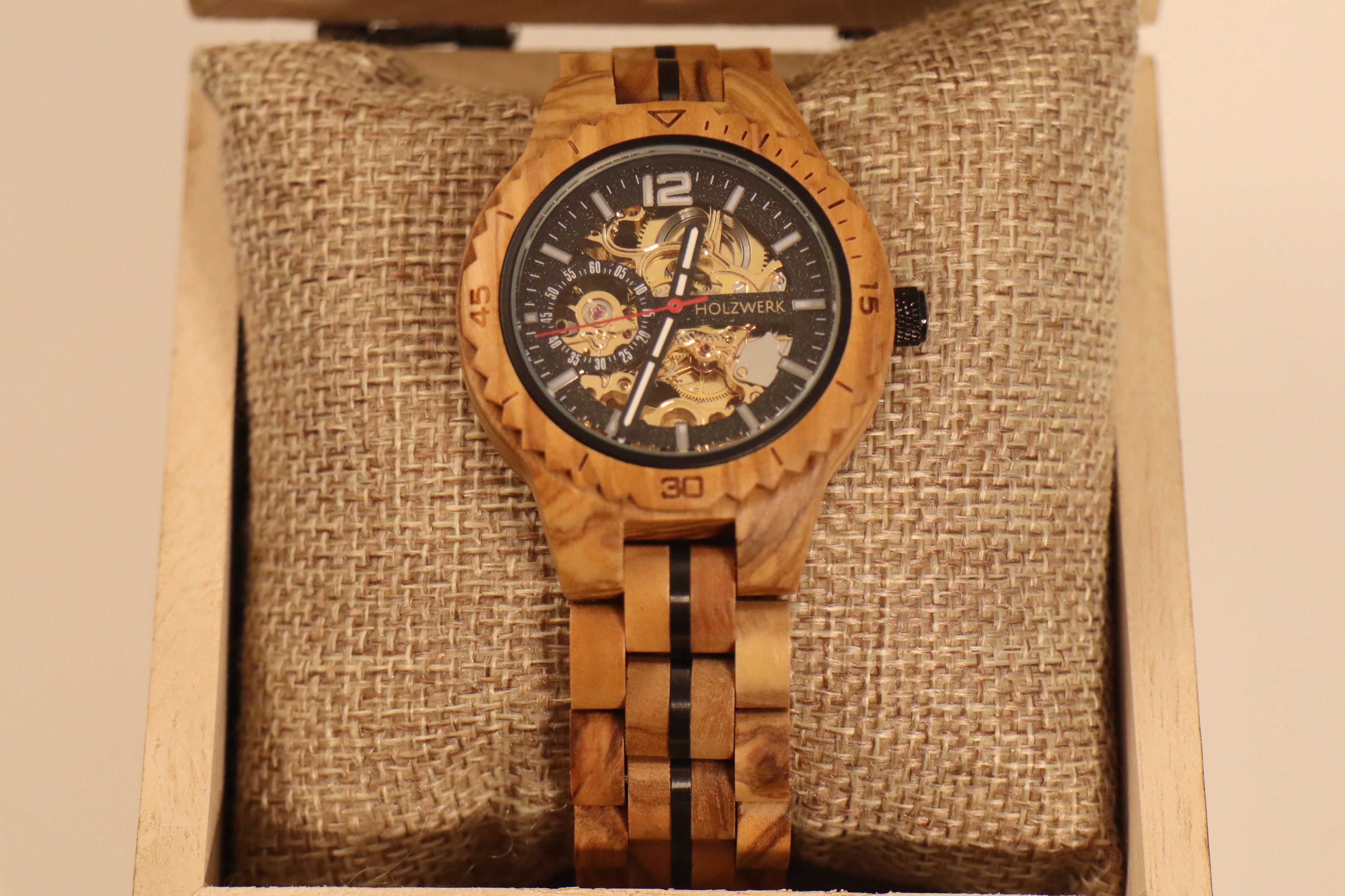 شاهد "Elysium Oliva Women"